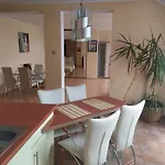 Apartment Ekg